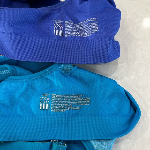 Lot 2 Victoria Secret VSX Sport Bras M/L Workout Gym - Picture 3 of 4